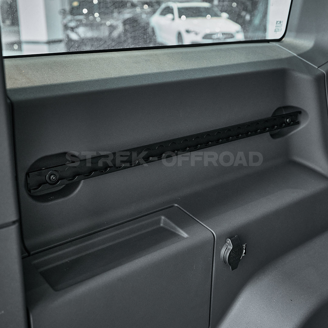 Aluminum Alloy trunk expansion rails installed on Ineos Grenadier