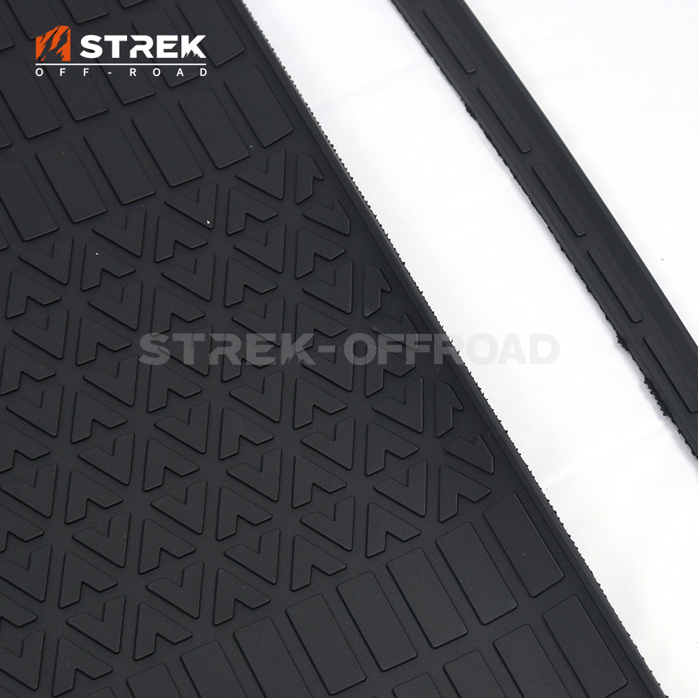 Black cargo trunk liner installed in Ineos Grenadier